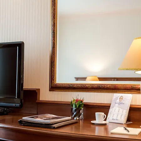 Crystal Palace Boutique 4*