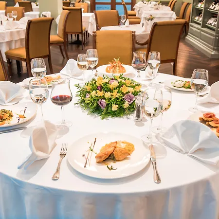 Crystal Palace Boutique Hotel