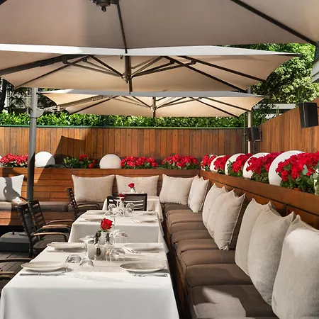 Crystal Palace Boutique 4*