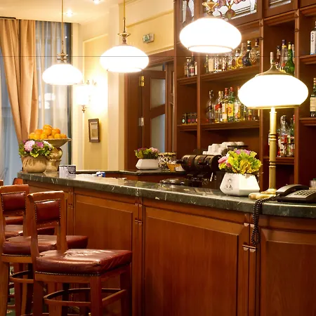 Hotel Crystal Palace Boutique 4*