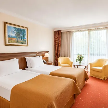 Crystal Palace Boutique 4*