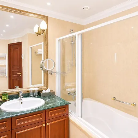 Hotel Crystal Palace Boutique 4*