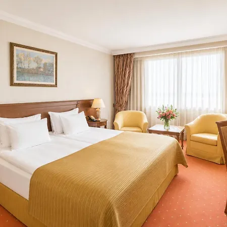 Crystal Palace Boutique 4*