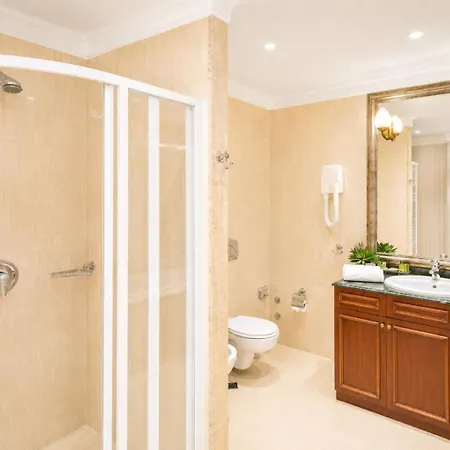 Crystal Palace Boutique Hotel