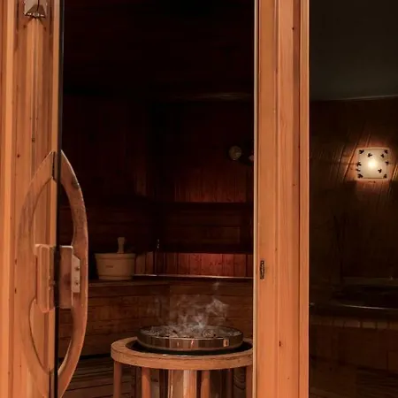 Hotel Crystal Palace Boutique 4*