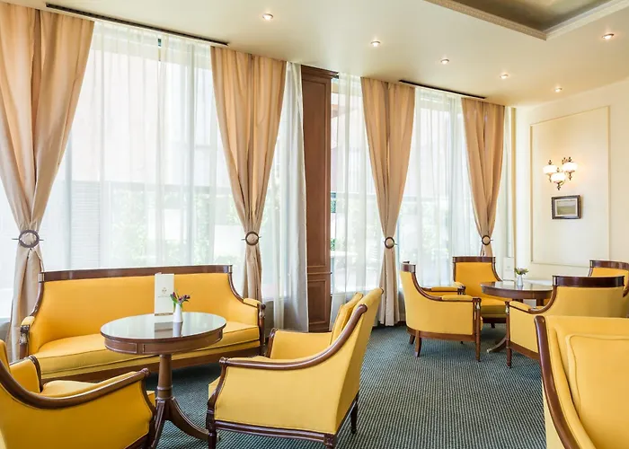 бутик кристал палас Хотел 4*