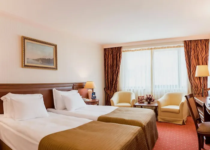 бутик кристал палас Хотел 4*