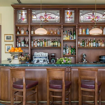 クリスタル パレス ブティック ソフィア