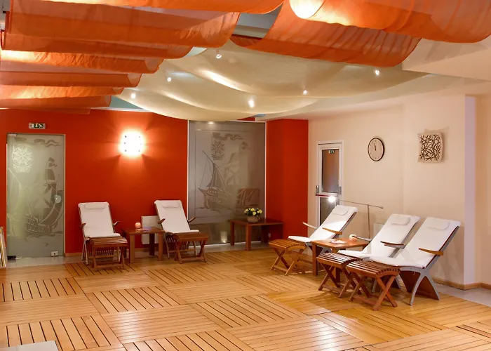 Crystal Palace Boutique 4*