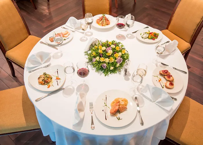 Crystal Palace Boutique Hotel 4*