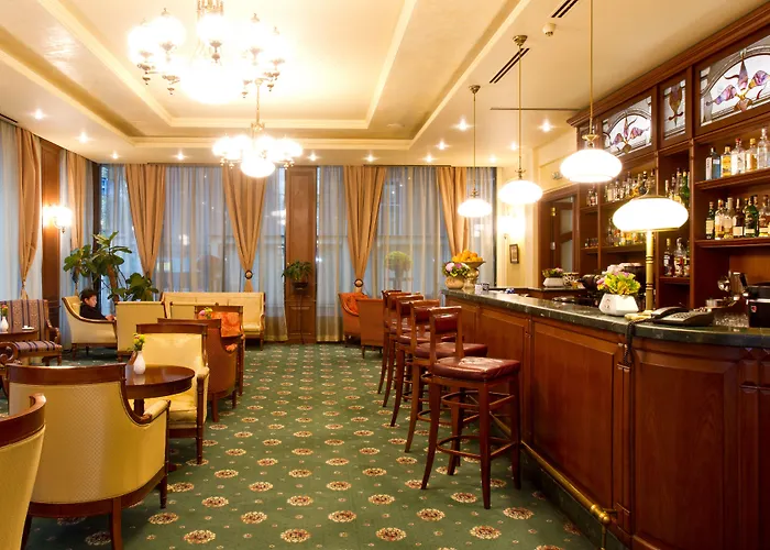 Crystal Palace Boutique Sofía